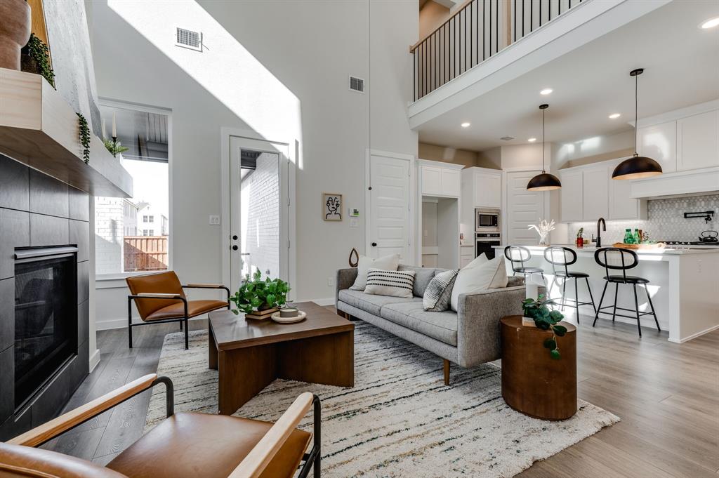 GROVE FRISCO - Residential Lease