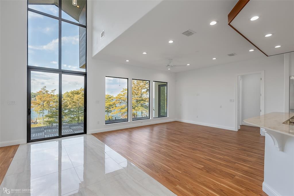 Willow Point - Residential