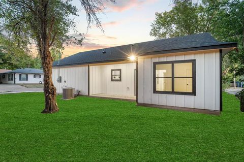 A home in Whitesboro