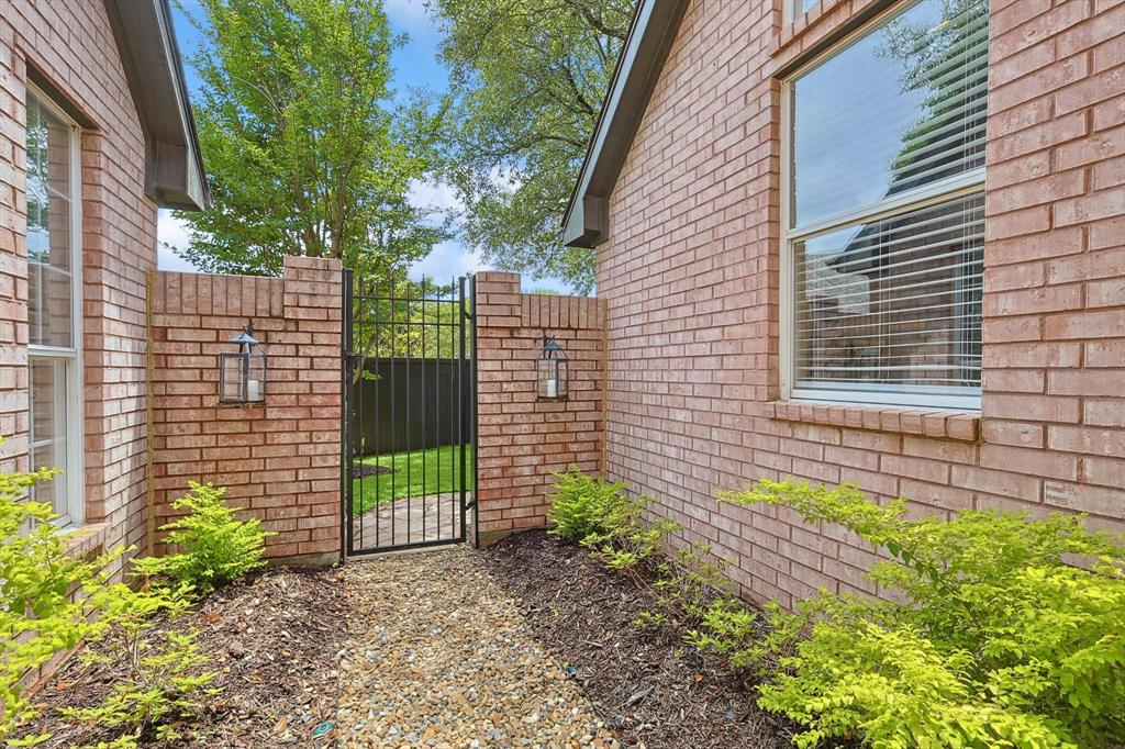 Windsor Heights At Bridlewood - Residential