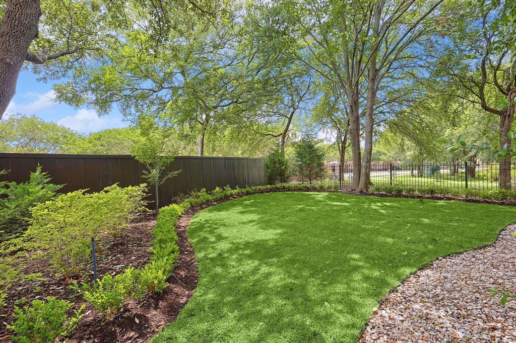 Windsor Heights At Bridlewood - Residential