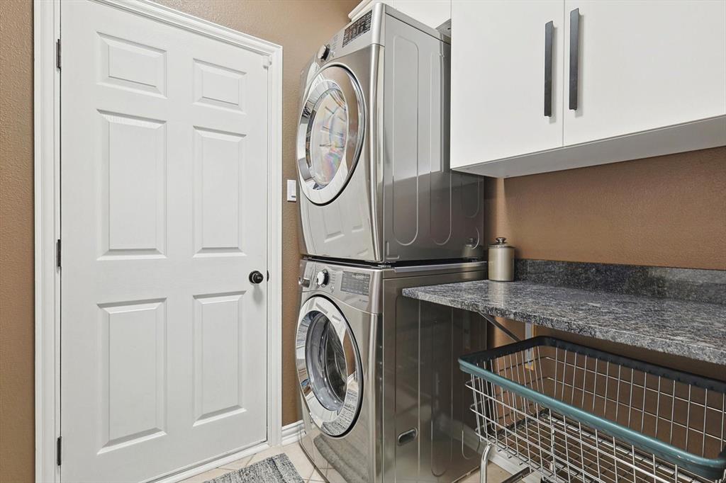 Windsor Heights At Bridlewood - Residential