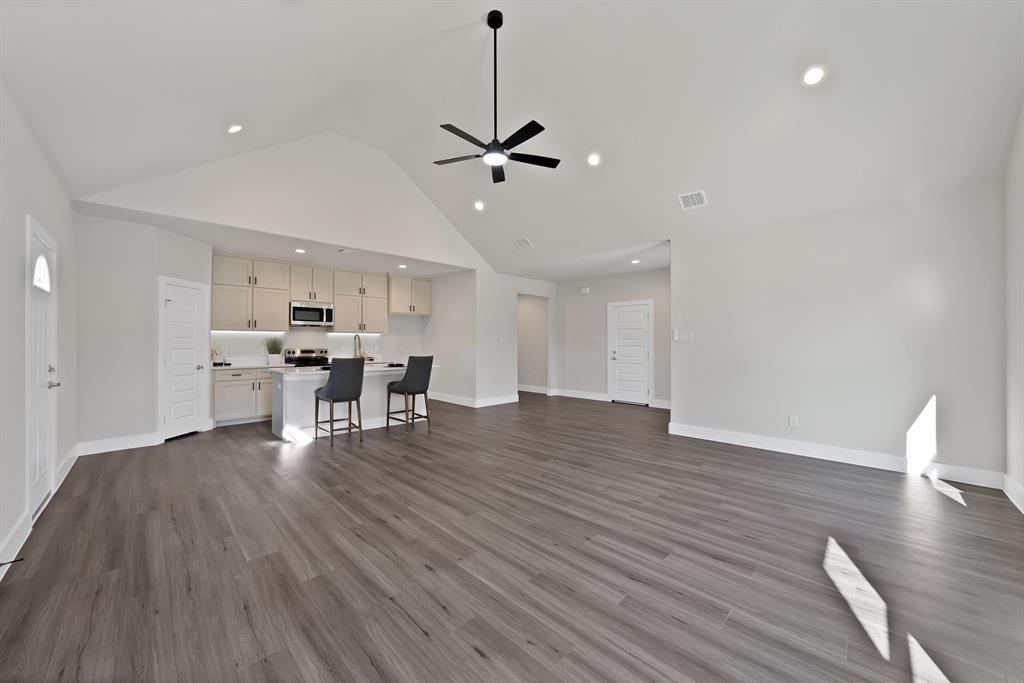 Whispering Oaks - Residential