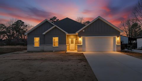 Photo of 200 Harris Harbor Road, East Tawakoni, TX 75472 (MLS # 21171985)