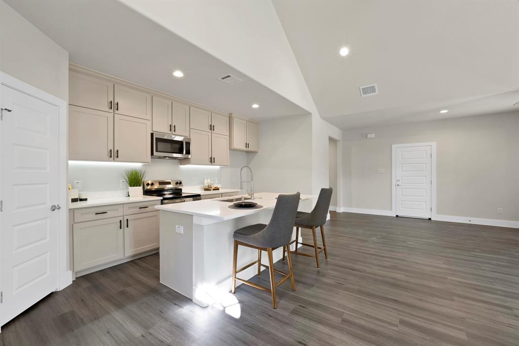 Whispering Oaks - Residential