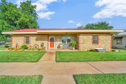 A home in Quanah