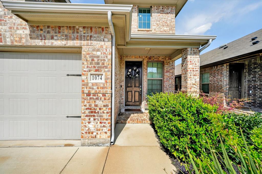 1074 Norias Drive