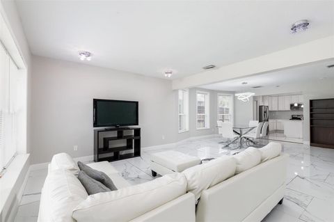 5702 Ellsworth Avenue Dallas TX 75206