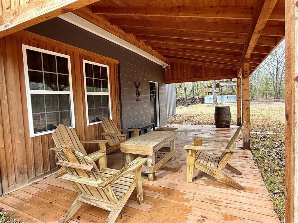 141 NE County Road 2021