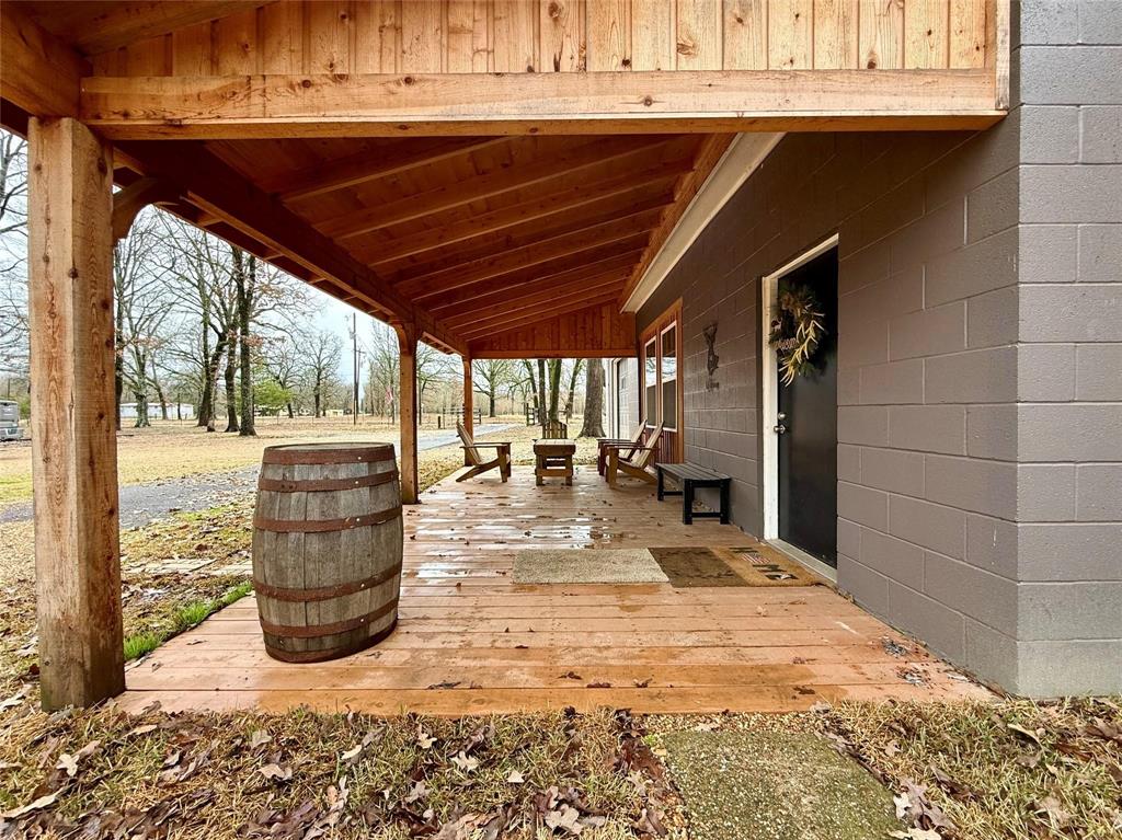 141 NE County Road 2021