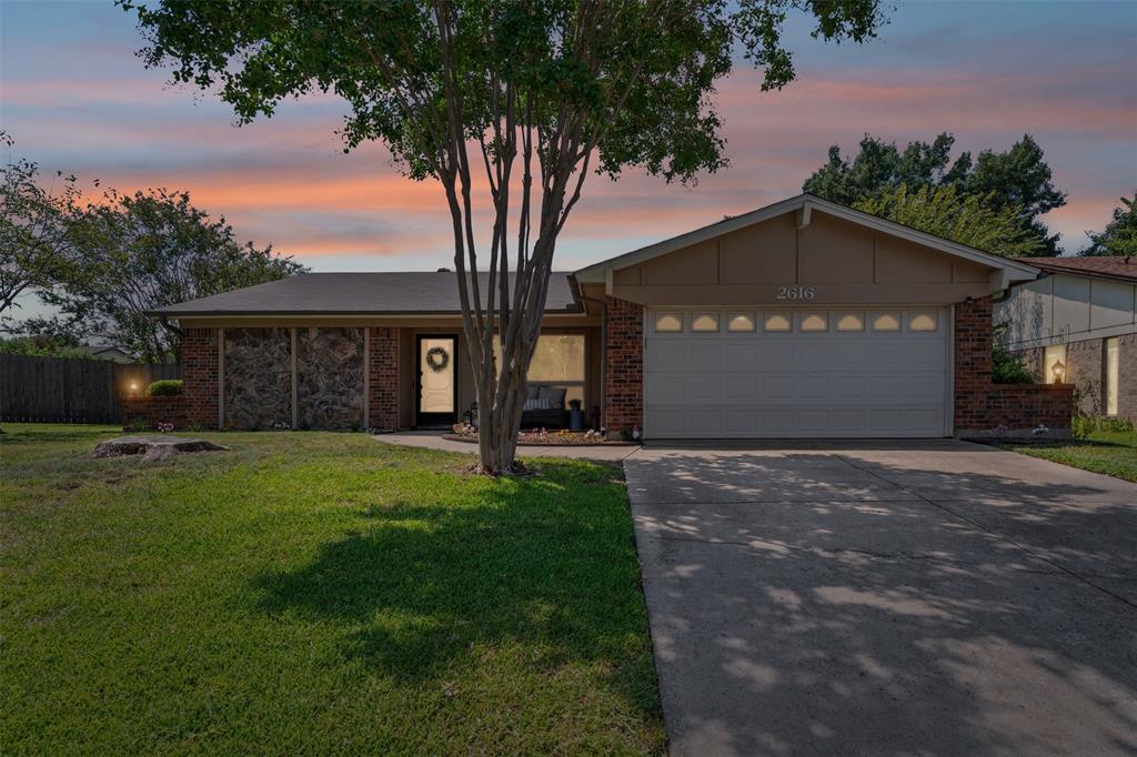 2616 Greenwood Court