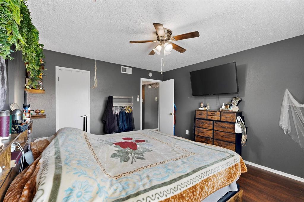 Oakhollow Condo - Residential