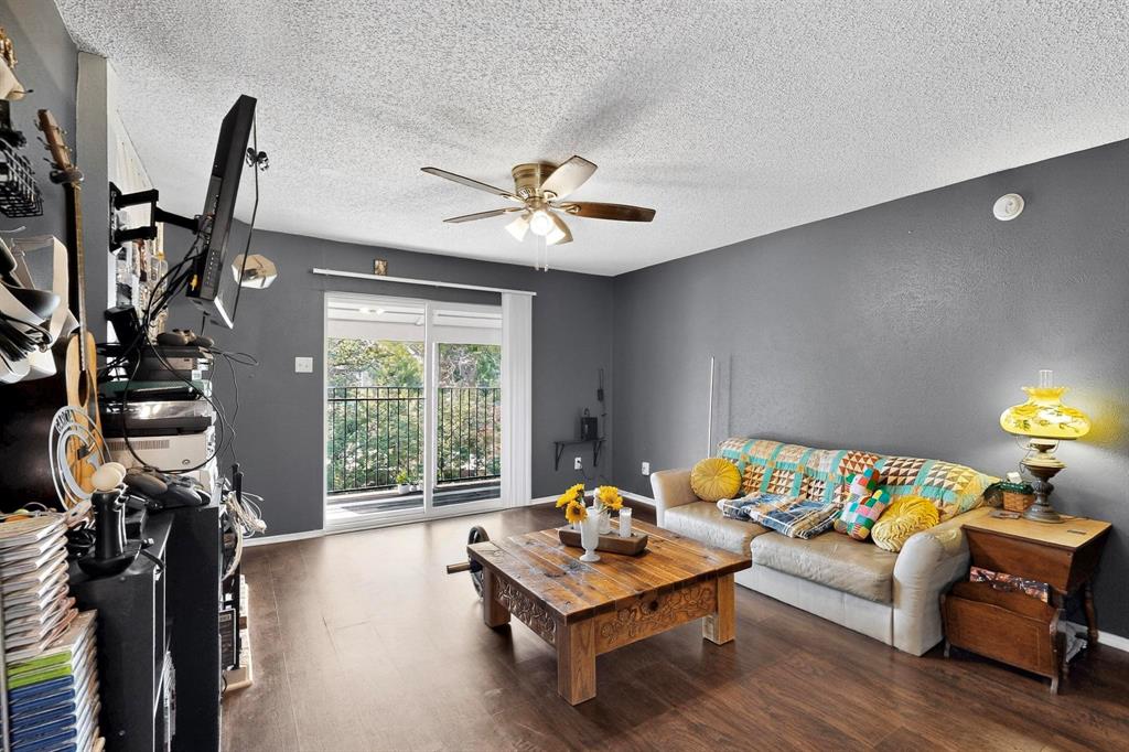 Oakhollow Condo - Residential