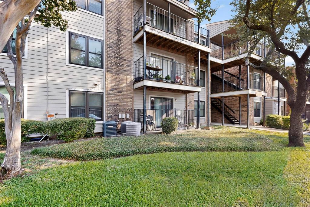 Oakhollow Condo - Residential