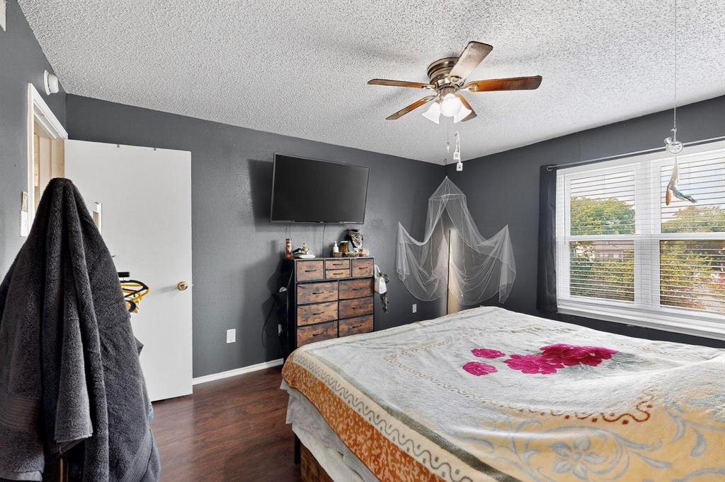 Oakhollow Condo - Residential