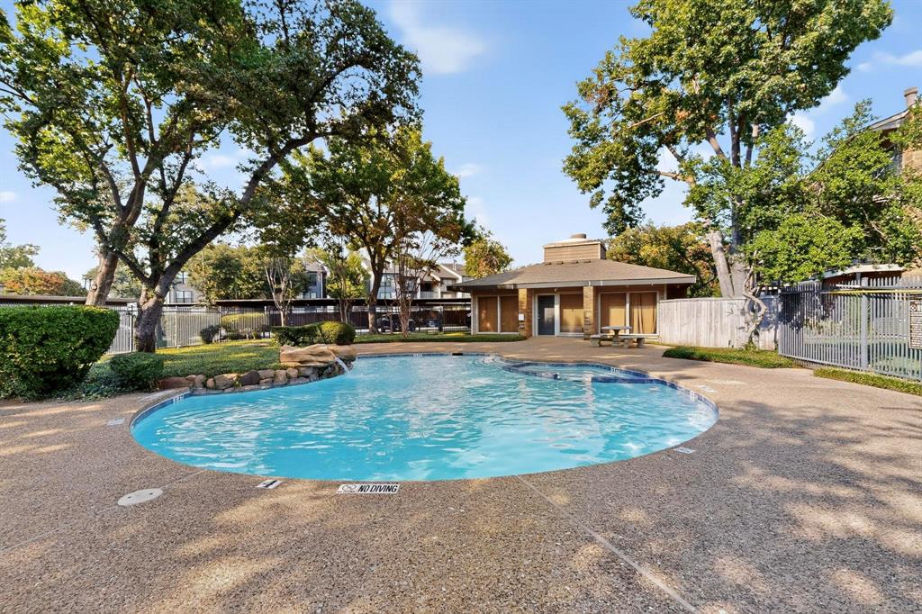 Oakhollow Condo - Residential