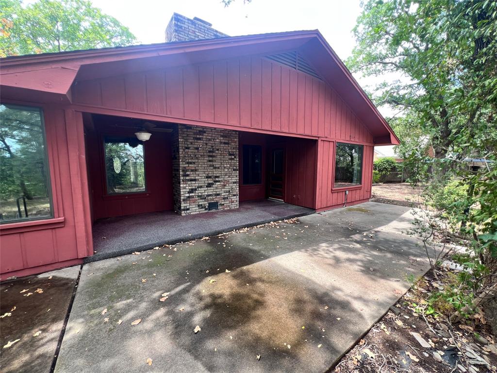 1315 Roanoake Drive