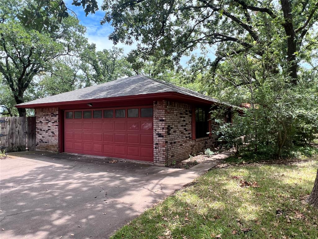 1315 Roanoake Drive