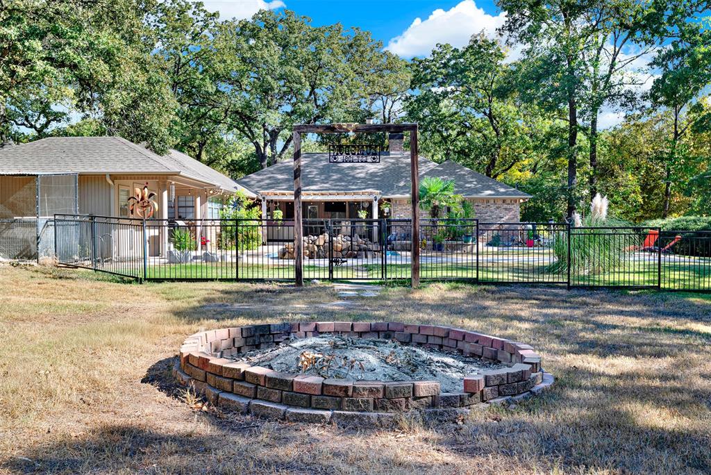 Rustic Oaks - Residential