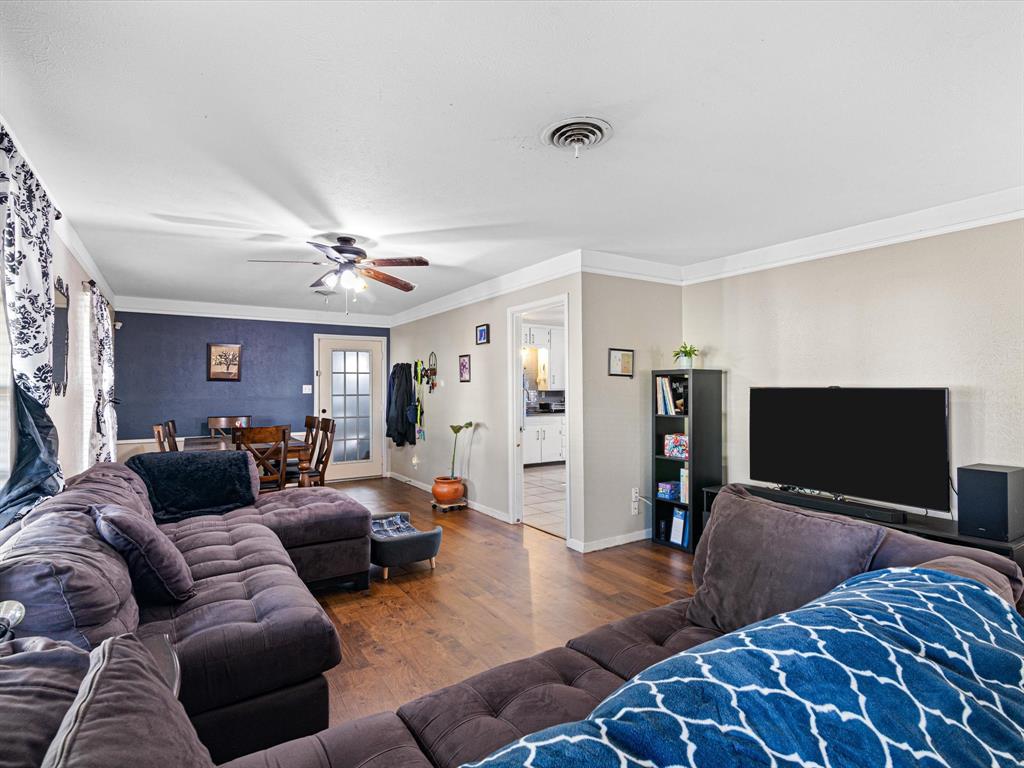 Bedford, Texas 76022, United States, 3 Bedrooms Bedrooms, ,2 BathroomsBathrooms,Residential,Active,20412