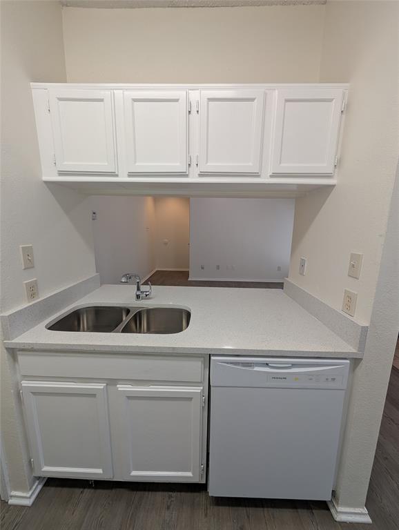 Parktown Collection Condos - Residential