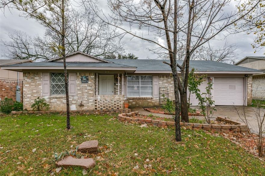 Come see this charming Garland home just minutes from highways, shopping, and dining. With great curb appeal and landscaping, featuring 3 bedrooms, and 2 full bathrooms, this home would make a great starter home. Tile flooring throughout for easy maintenance! Large backyard. This home is ready to make your own. Schedule your Showing today!...