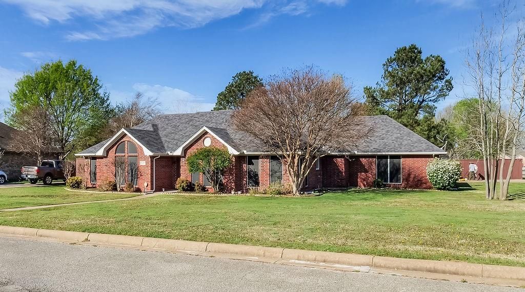 Photo of 128 Ginger Drive, Pottsboro, TX 75076 (MLS # 21209137)