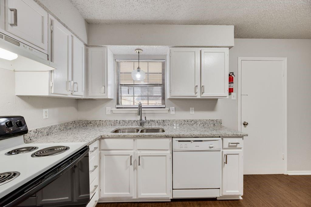 Rogers Court 02 Rev - Residential Lease