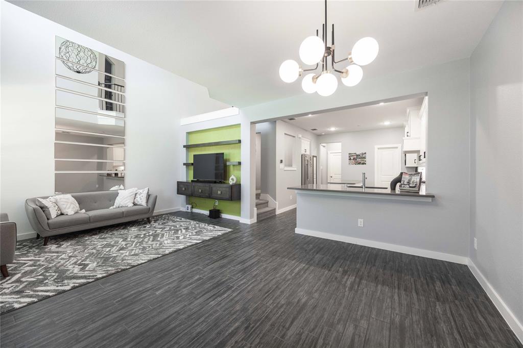 631 Cobblestone Lane