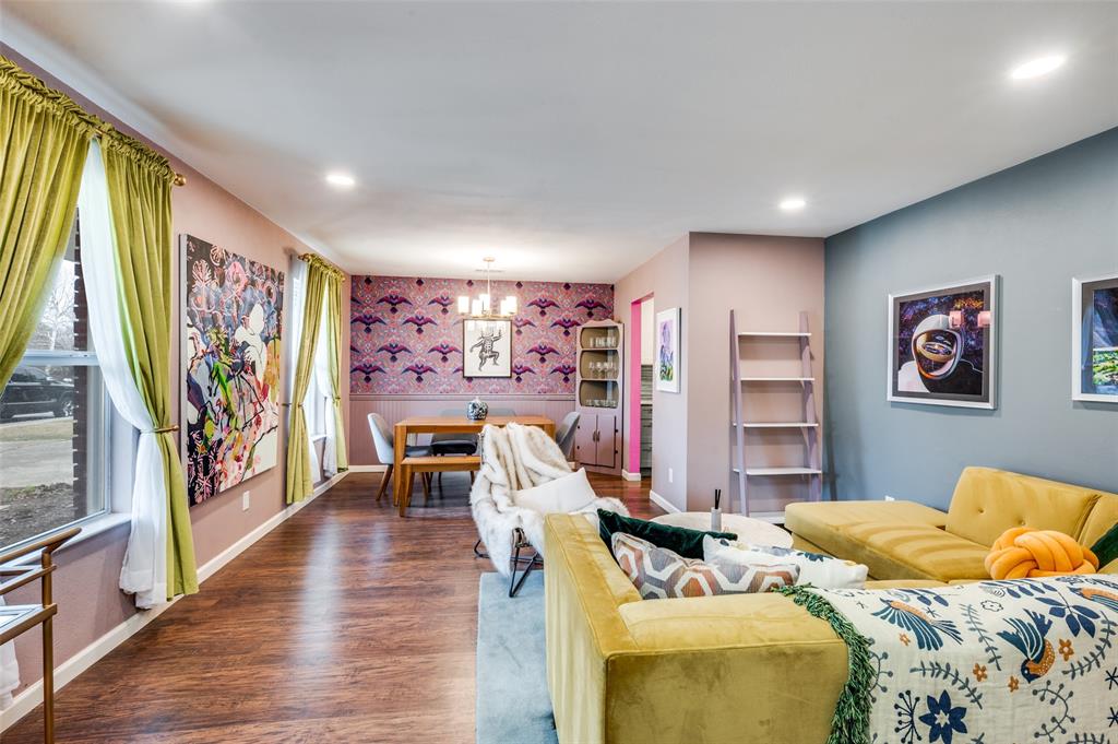 1318 E Windsor Drive