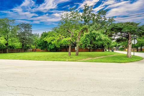 610 E Sanford Street Arlington TX 76011