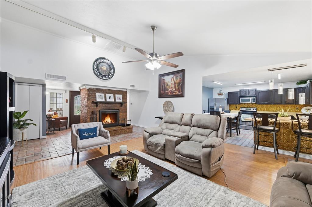 4838 Trailwood Drive