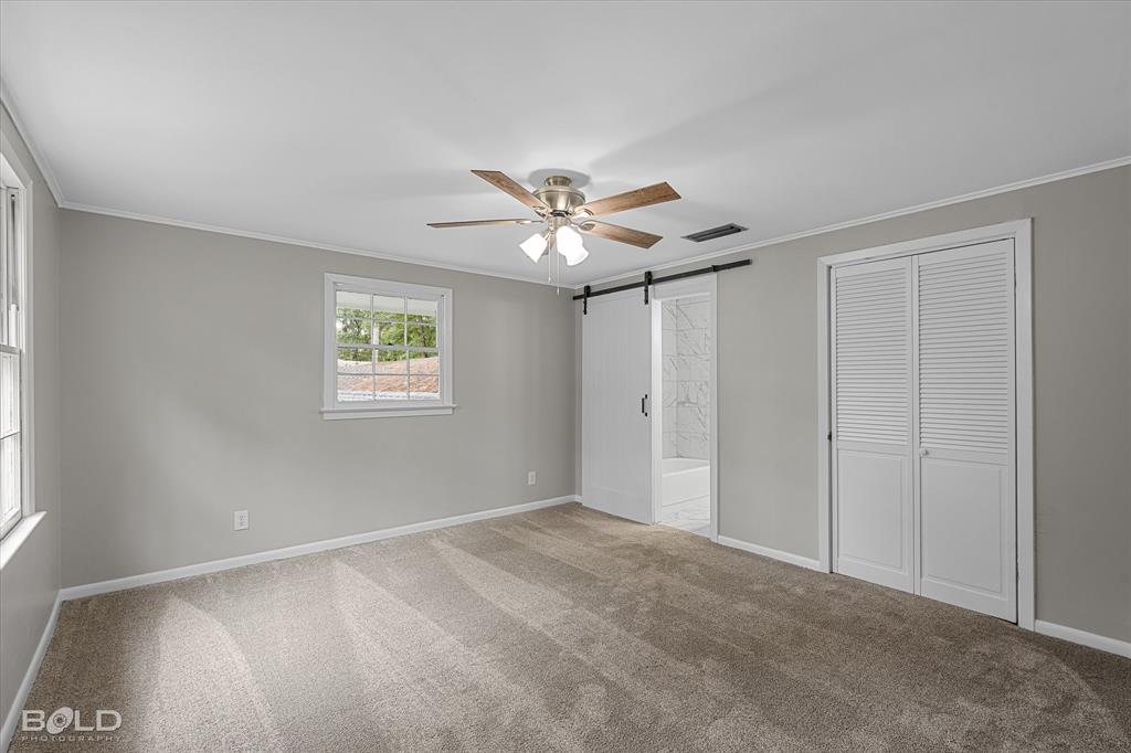 Shreveport, Louisiana 71106, United States, 5 Bedrooms Bedrooms, ,4 BathroomsBathrooms,Residential,Active,237874