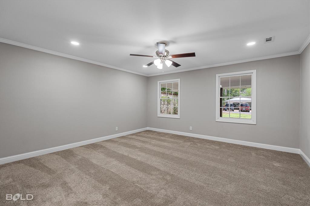 Shreveport, Louisiana 71106, United States, 5 Bedrooms Bedrooms, ,4 BathroomsBathrooms,Residential,Active,237874