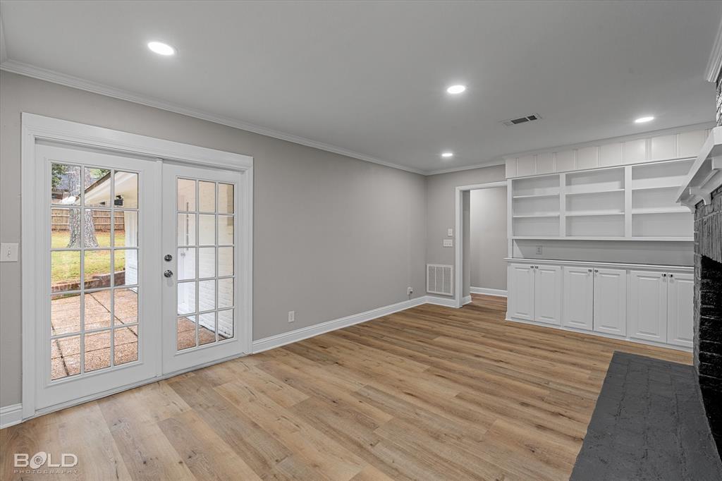 Shreveport, Louisiana 71106, United States, 5 Bedrooms Bedrooms, ,4 BathroomsBathrooms,Residential,Active,237874