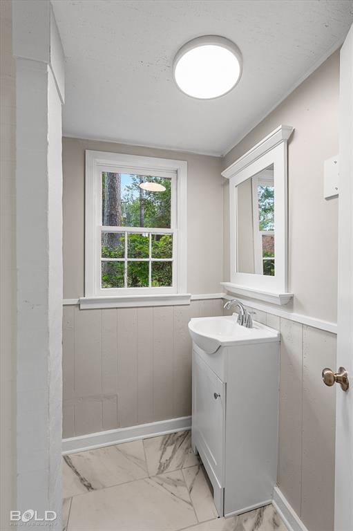 Shreveport, Louisiana 71106, United States, 5 Bedrooms Bedrooms, ,4 BathroomsBathrooms,Residential,Active,237874