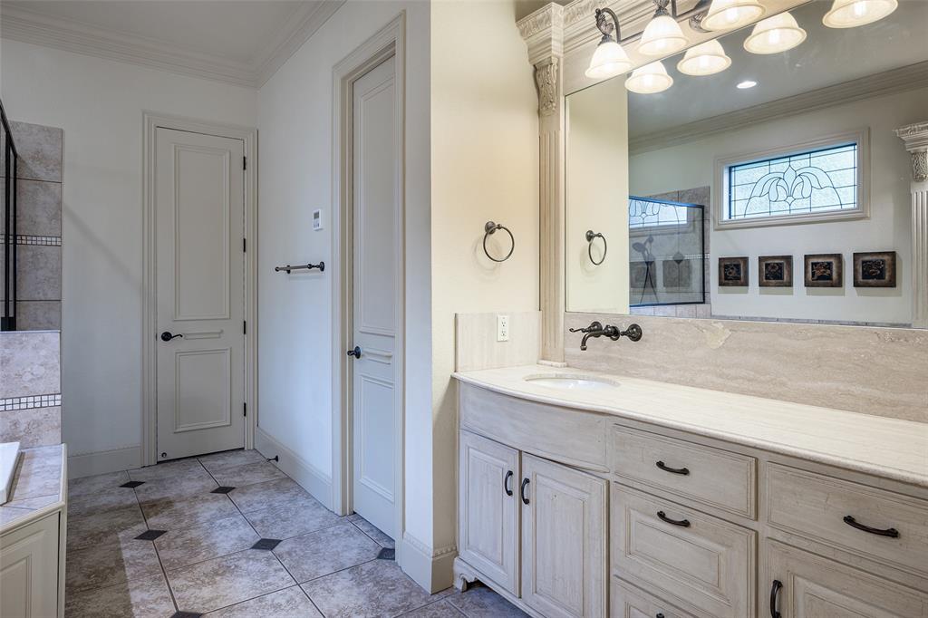 Keller, Texas 76248, United States, 5 Bedrooms Bedrooms, ,5 BathroomsBathrooms,Residential,Pending,42284