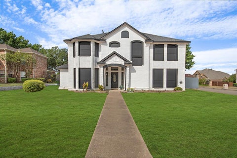 Photo of 101 Boulder Creek Drive, DeSoto, TX 75115 (MLS # 21388839)