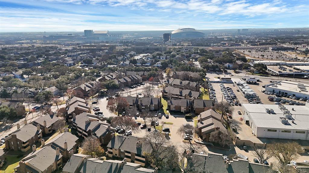 Cloisters Condo The - Residential