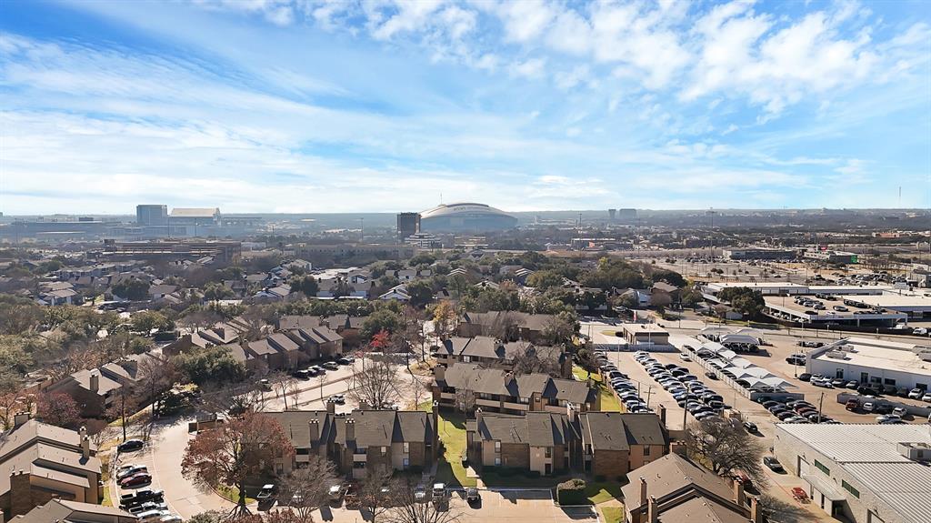 Cloisters Condo The - Residential