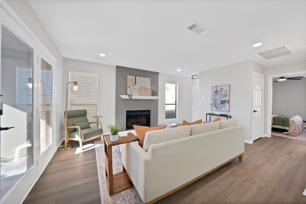 Cloisters Condo The - Residential