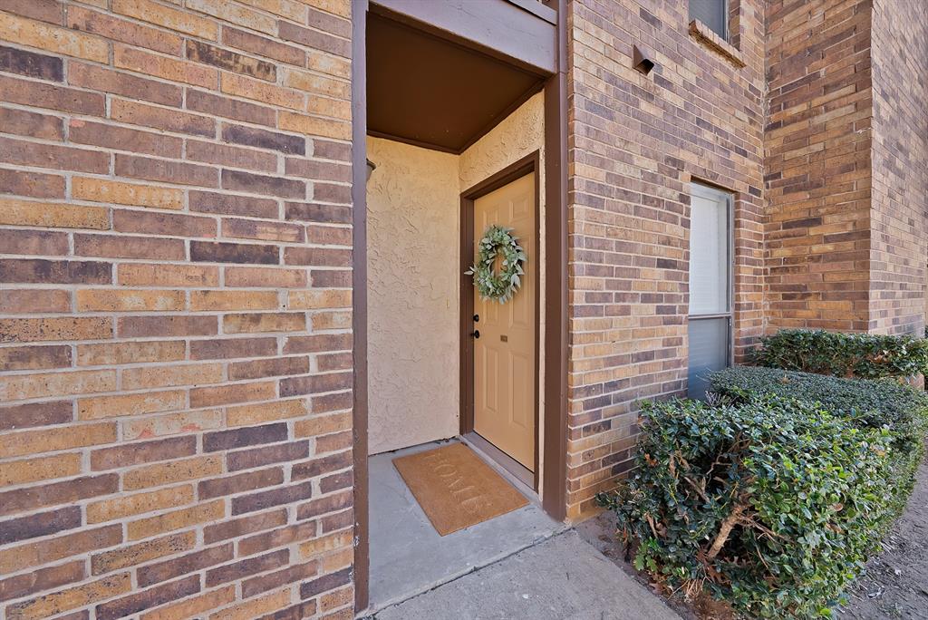 Cloisters Condo The - Residential