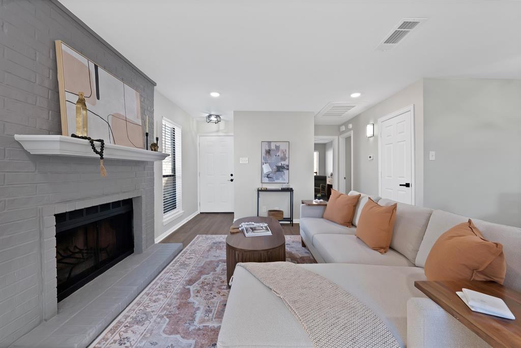 Cloisters Condo The - Residential