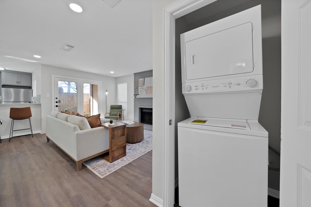 Cloisters Condo The - Residential