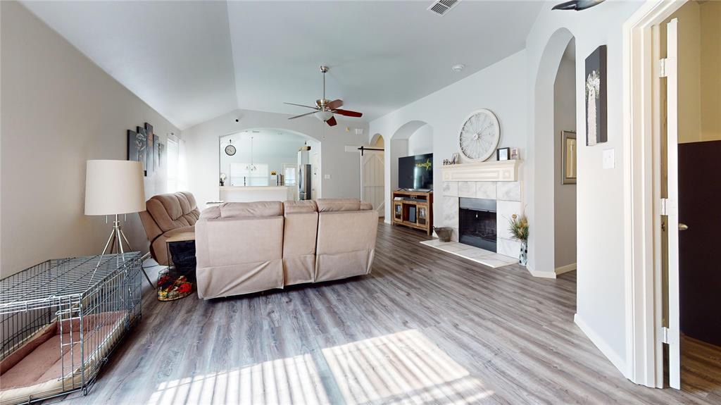1806 Cedar Wood Trail