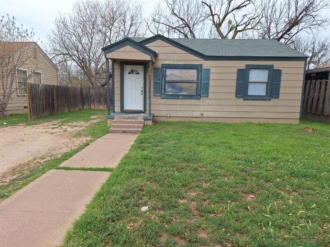 Photo of 1609 Woodard Street, Abilene, TX 79605 (MLS # 21211293)