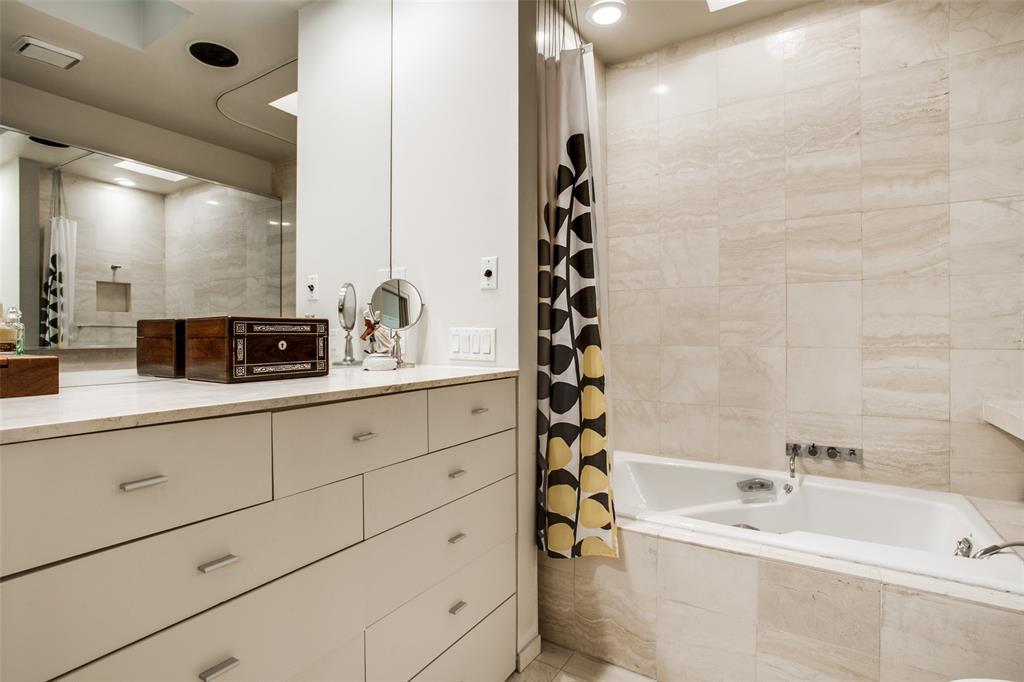 Preston Place 02 - Residential Lease