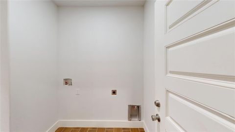 Tiny photo for 1615 Poplar Street, Dallas, TX 75215 (MLS # 21101093)