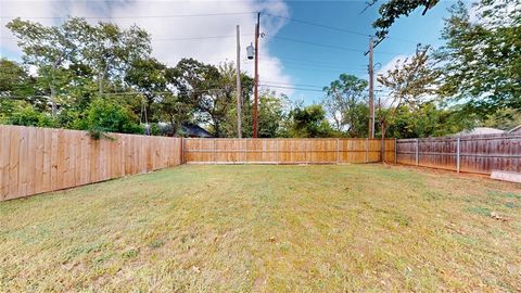 Tiny photo for 1615 Poplar Street, Dallas, TX 75215 (MLS # 21101093)