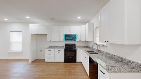 Tiny photo for 1615 Poplar Street, Dallas, TX 75215 (MLS # 21101093)